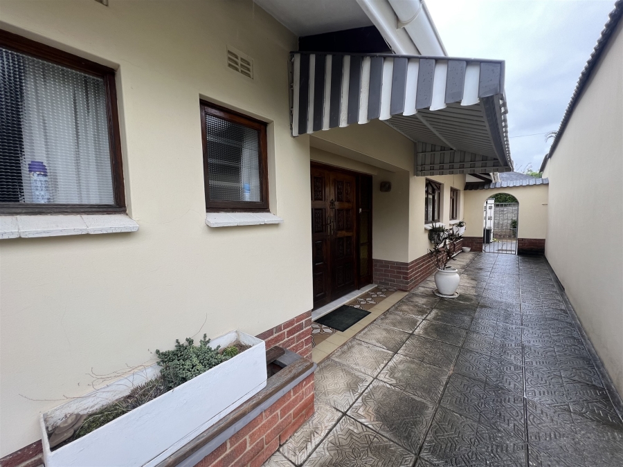 4 Bedroom Property for Sale in Blue Bend Eastern Cape